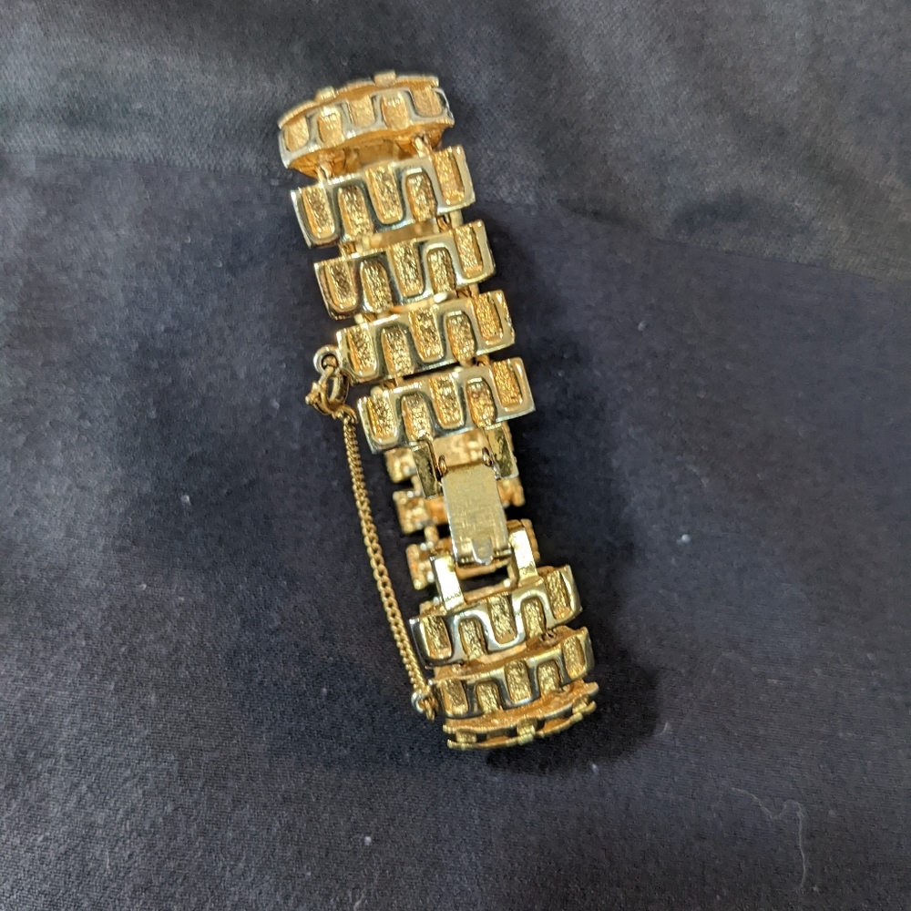 🎁18K Gold Plated VTG Bracelet